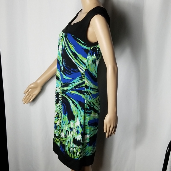 Liz Claiborne | Peacock Form Fitting Dress - Picture 2 of 8